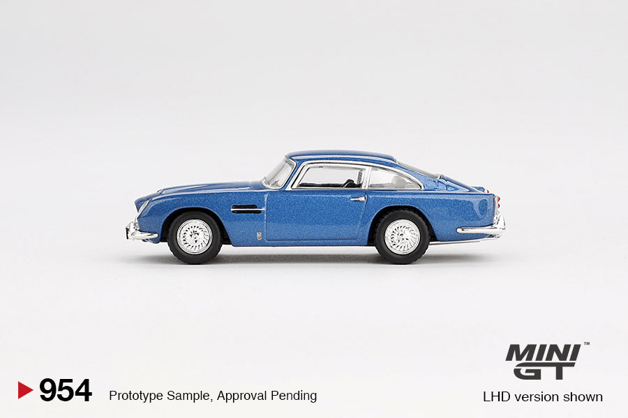 1/64 MiniGT Aston Martin DB5 (Sierra Blue) (MGT00954)