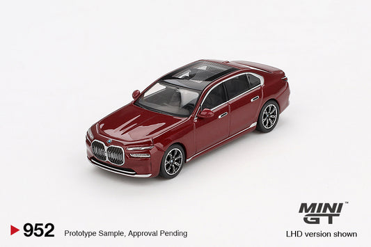 1/64 MiniGT BMW i7 xDrive60 Aventurin (MGT00952)