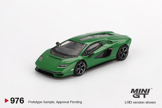 1/64 MiniGT Lamborghini Countach LPI 800-4 (Verde Medio) (MGT00976)