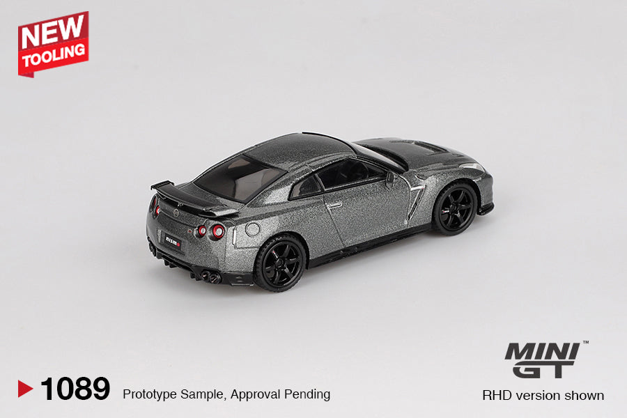 1/64 MiniGT NISSAN GT-R 2013 (Dark Metal Gray NISMO R35 CRS Version) (MGT01089)