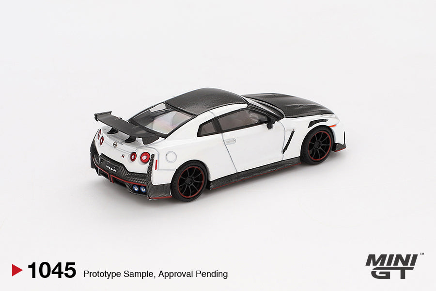 1/64 MiniGT Nissan GT-R Nismo 2024 (Brilliant White Pearl) (MGT01045)
