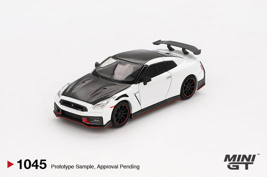 1/64 MiniGT Nissan GT-R Nismo 2024 (Brilliant White Pearl) (MGT01045)